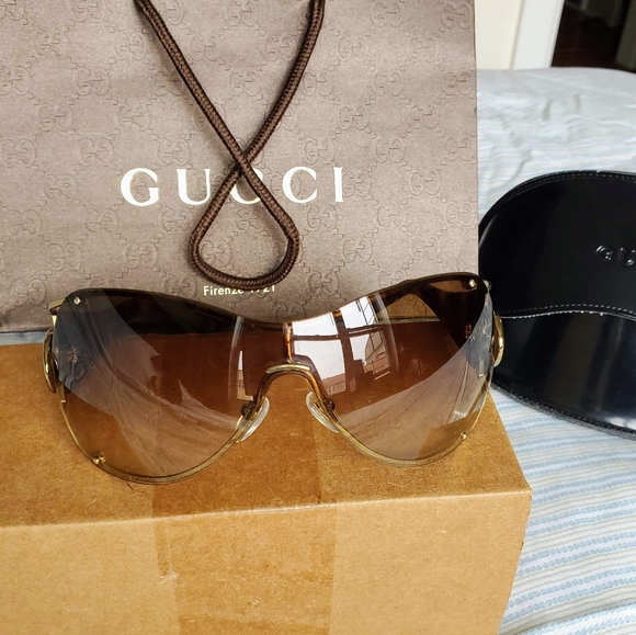 Gucci Accessories - GUCCI😎AUTHENTIC SIGNATURE GG AVIATOR SUNGLASSES
